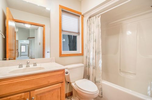 55384 Falling Water Dr, Elkhart IN  46514-0074 exterior