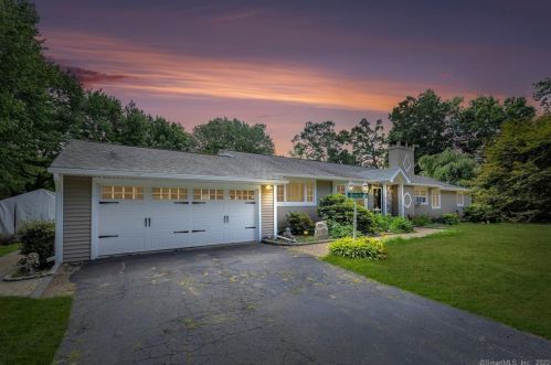 323 Purdy Hill Rd, Upper Stepney, CT 06468-1628