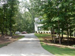 8862 Camp Ridge Ct, Winston, GA 30187-2330