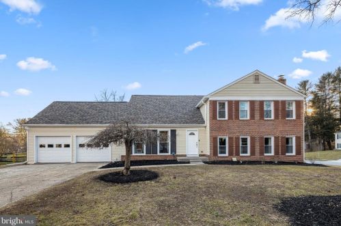 5002 Ten Mills Rd, Columbia MD  21044-1539 exterior