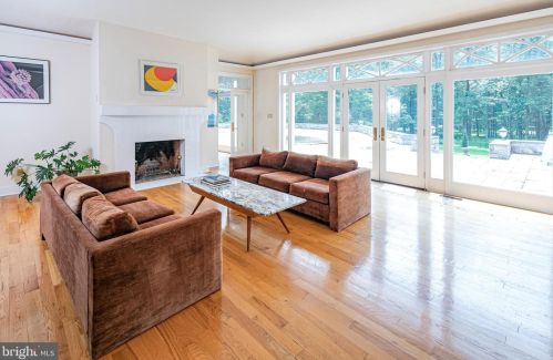 170 Brooks Bnd, Princeton NJ  08540-7545 exterior