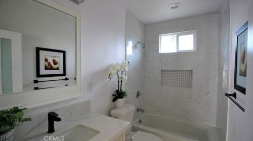 1020 Hickory St, Santa Ana CA  92701-6004 exterior