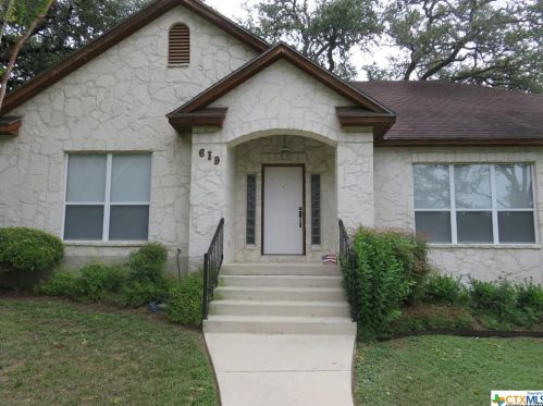 619 Gloria Dr, Seguin TX  78155-5823 exterior