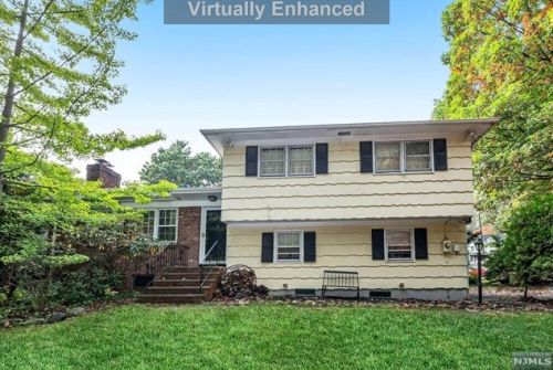 535 Smith Pl, Ridgewood, NJ 07450-1439