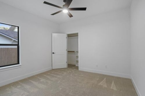 1821 Sylvania Ave, Fort Worth TX  76111-2740 exterior