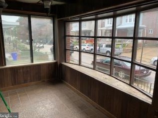 6621 Jackson St, Philadelphia, PA 19135-2720