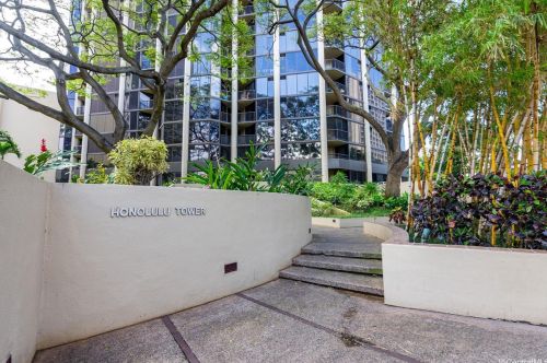 60 Beretania St, Honolulu HI  96817-4752 exterior