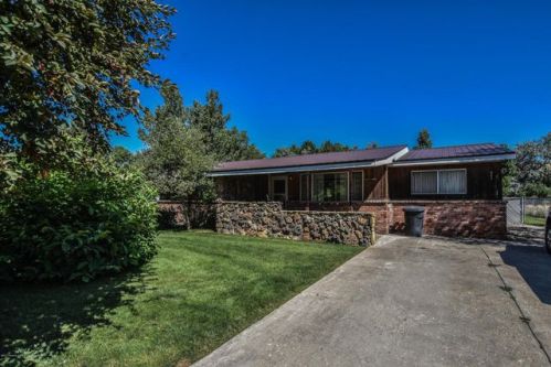847 6th St, Craig, CO 81625-3017