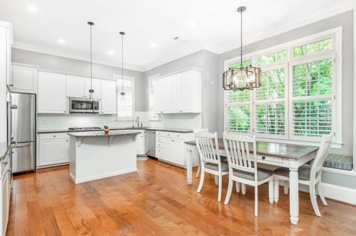 1053 Fielding Park Ct, Atlanta GA  30319-1989 exterior