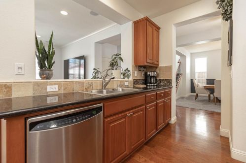 364 Applegate Dr, Valley Home CA  95361-8285 exterior