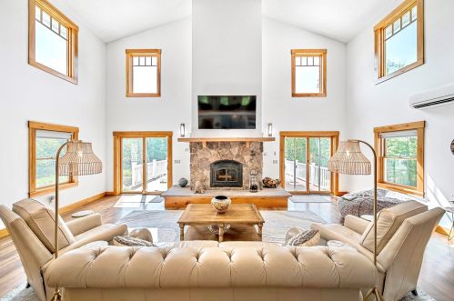 36 Old Settlers Rd, Barrington, NH 03825-7407