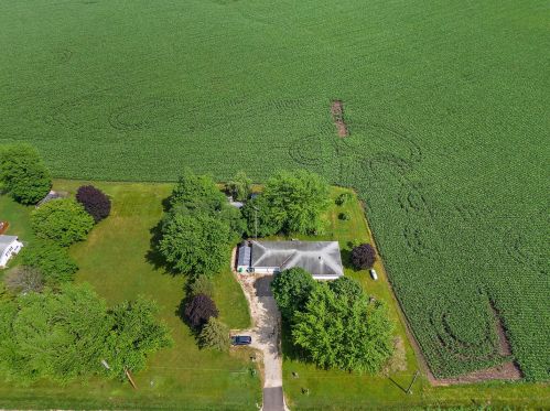 15354 Plank Rd, Sycamore IL  60178-8743 exterior