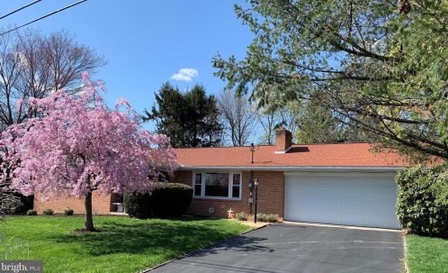 7708 Valleyview Ave, Harrisburg, PA 17112-3861