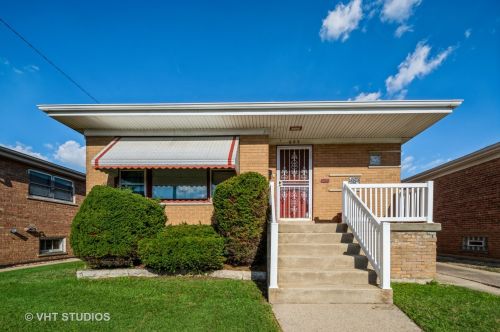 605 Hoxie Ave, Calumet City, IL 60409-3826