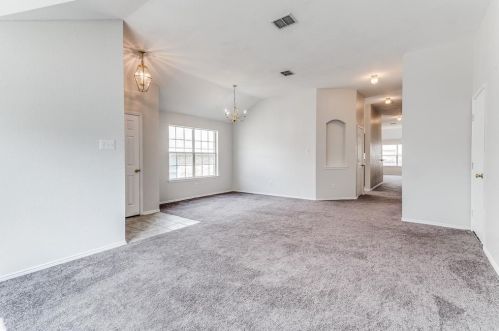 1233 Mountain Air Trl, Fort Worth TX  76131-5446 exterior