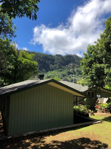 3341 Kaohinani Dr, Honolulu HI  96817-1021 exterior
