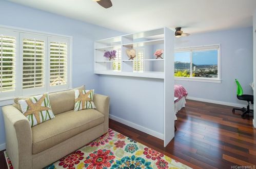 1596 Ihiloa Loop, Honolulu HI  96821-1347 exterior