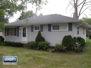 1407 Vernon St, Joliet, IL 60435-3816