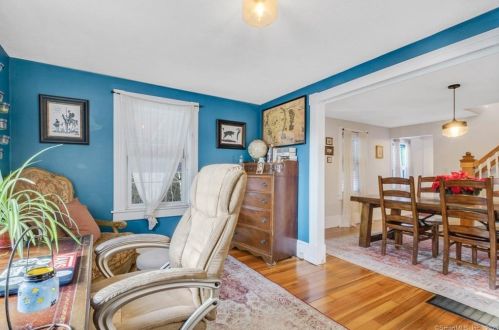 548 Middlefield St, Middletown CT  06457-3553 exterior