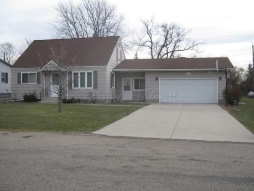15 4th St, Sabin, MN 56580-4009