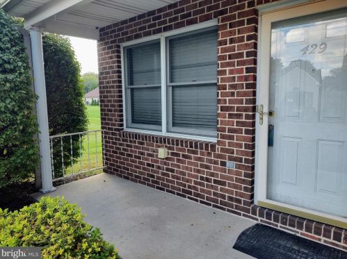 429 Dogwood Ct, Carlisle, PA 17013-2570