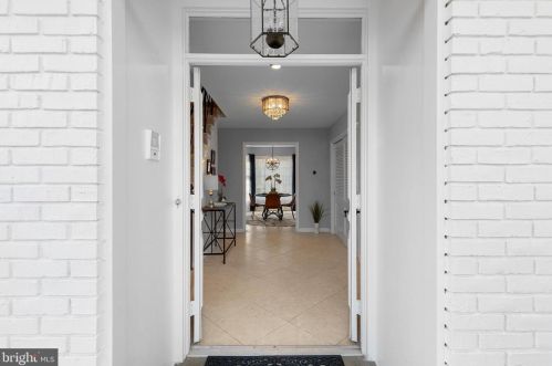 301 Ridgeview Rd, Princeton NJ  08540-7666 exterior