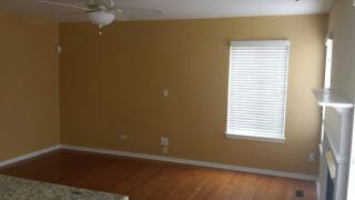 132 Emerald Dr, Streamwood IL  60107-1281 exterior