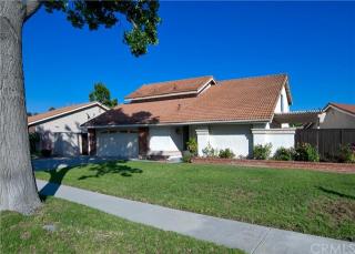 6136 San Lorenzo Ln, Anaheim, CA 92807-4035