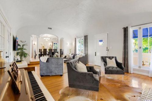 1570 Pacific Ave, Glendale CA  91202-1214 exterior