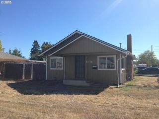 466 Milton St, Lebanon, OR 97355-3945