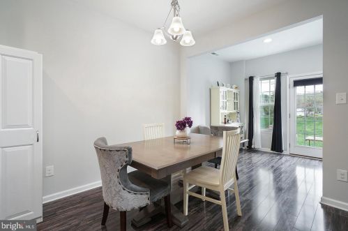 26 Sundance Dr, Trenton NJ  08619-3967 exterior