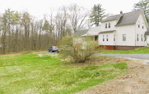 37 Chandler St, Concord, NH 03303-1201
