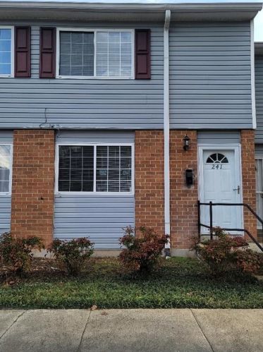405 Fairburn Rd, Atlanta GA  30331-1900 exterior