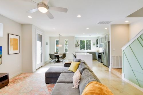 4004 Airport Blvd, Austin, TX 78722