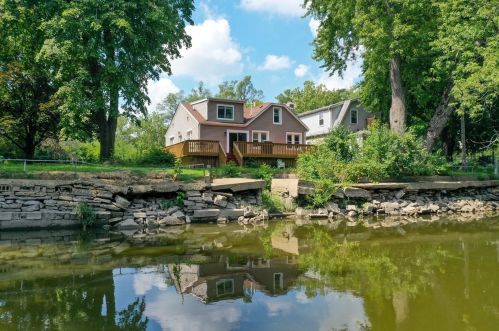 1237 Fox River Dr, Barrington Hills, IL 60102