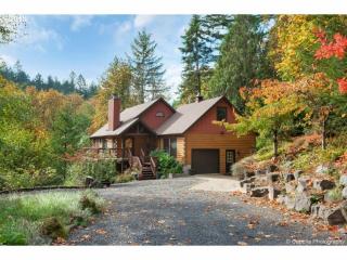 14726 Newberry Rd, Portland, OR 97231-2211