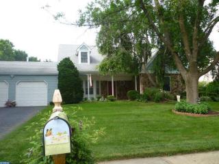 5 Titus Ln, Plainsboro, NJ 08536-1117