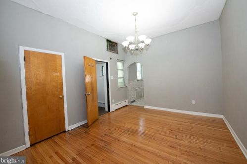 2228 13 St, Philadelphia PA  19133-1009 exterior