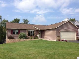 1501 Coach Light Cir, Duluth, MN 55810-2506