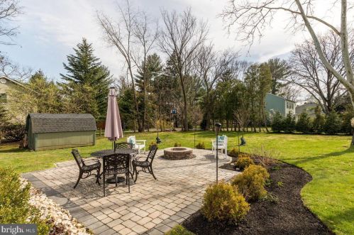 1 Fieldston Rd, Princeton NJ  08540-6453 exterior