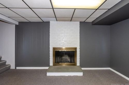 47 Day St, Granby CT  06035-2901 exterior