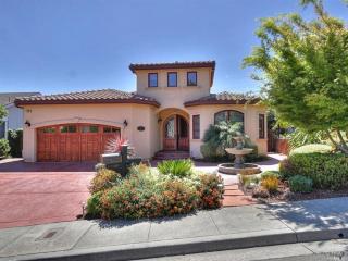410 Raymond Dr, Benicia, CA 94510-2619