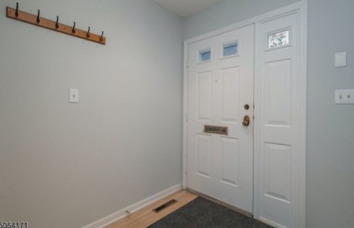 175 Marion Dr, Town Center NJ  07052-3316 exterior