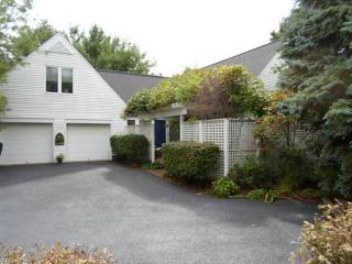 276 Tinkers Trl, Aurora, OH 44202-7880