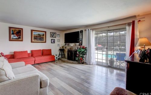 8462 Carob St, Cypress, CA 90630-2061