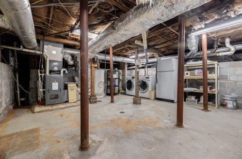 1200 Cameron Ct, Atlanta GA  30306-2622 exterior