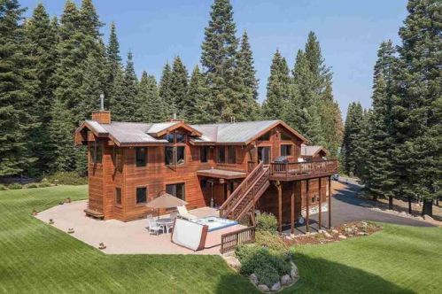 11195 Thelin Dr, Truckee, CA 96161-3104