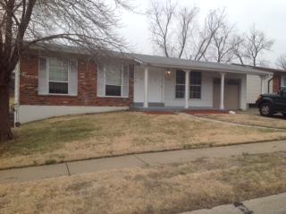 6575 Las Sombrias Ln, Florissant MO  63033-8147 exterior