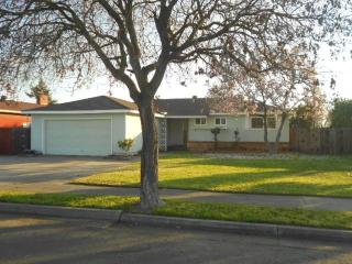 674 Laurel Ave, Atwater, CA 95301-3720