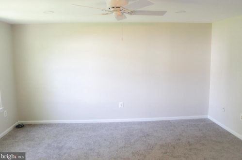 15034 Shamrock Ridge Rd, Silver Spring MD 20906-6107 exterior